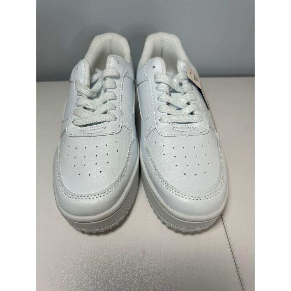 No Boundaries White Polyurethane Lace-Up Women Sneaker Shoes SZ 8.5